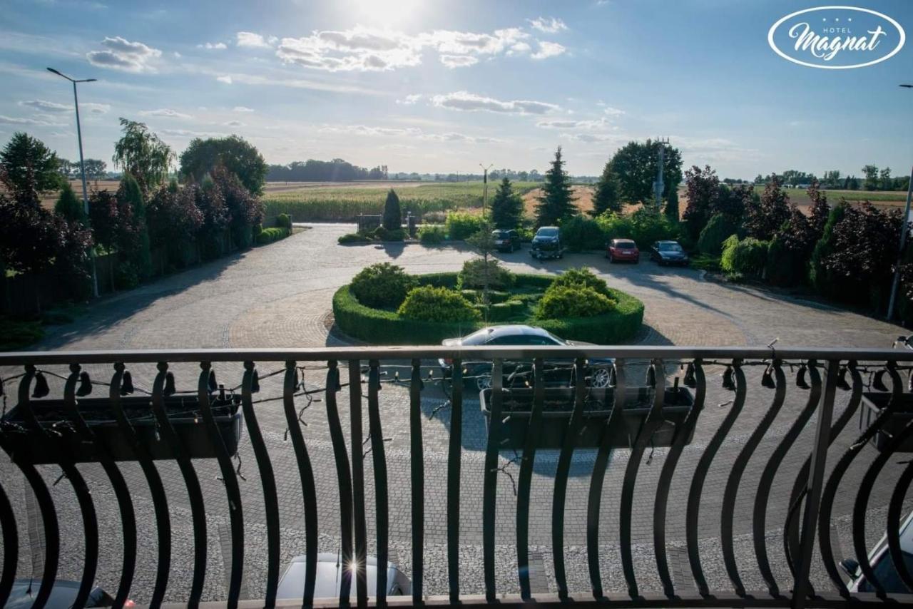 Hotel Magnat Słupca Exteriör bild