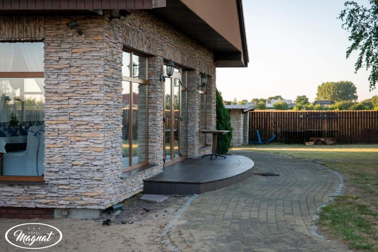 Hotel Magnat Słupca Exteriör bild